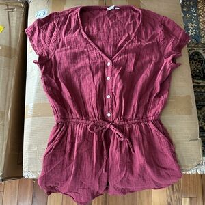 Gap romper size medium